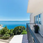 Seaview Nives