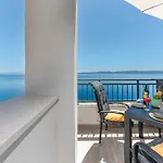 Apartment Seaview Nives Brela