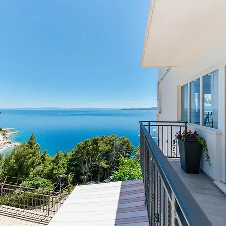 Seaview Nives