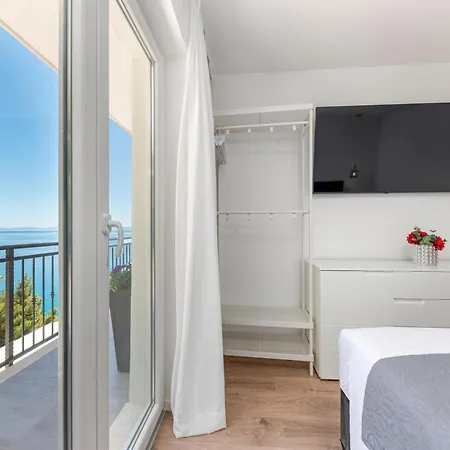 Seaview Nives * Brela