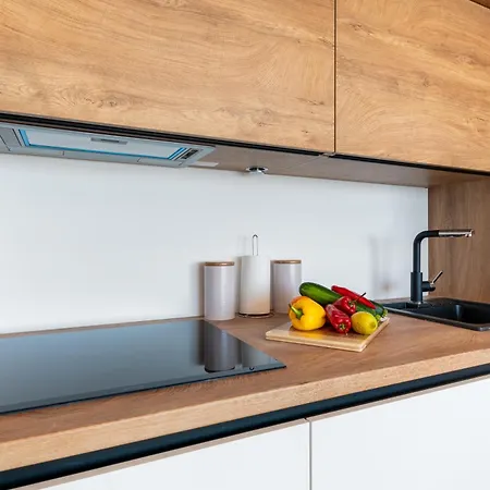 Seaview Nives Apartamento *