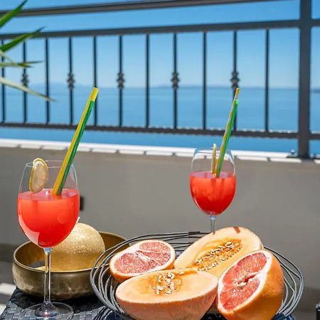 Seaview Nives *