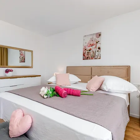 Seaview Nives Apartman Brela
