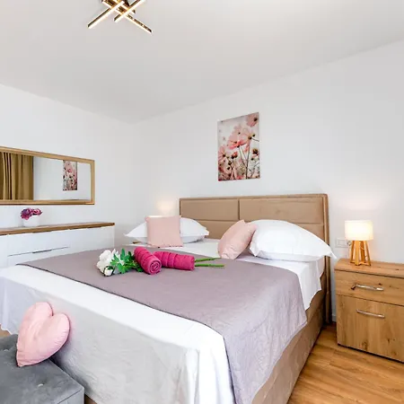 Seaview Nives * Brela